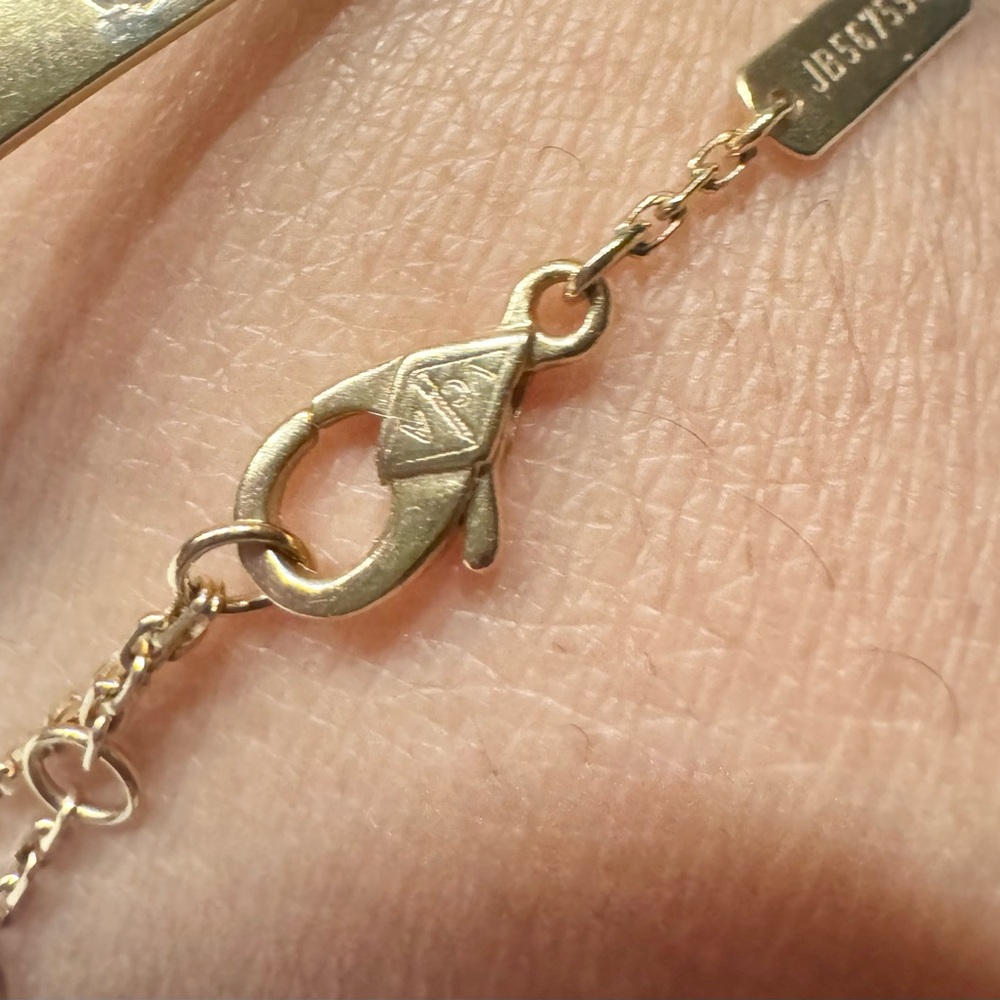 VCA 18karat Real Gold HK setting - Picture 5 of 7